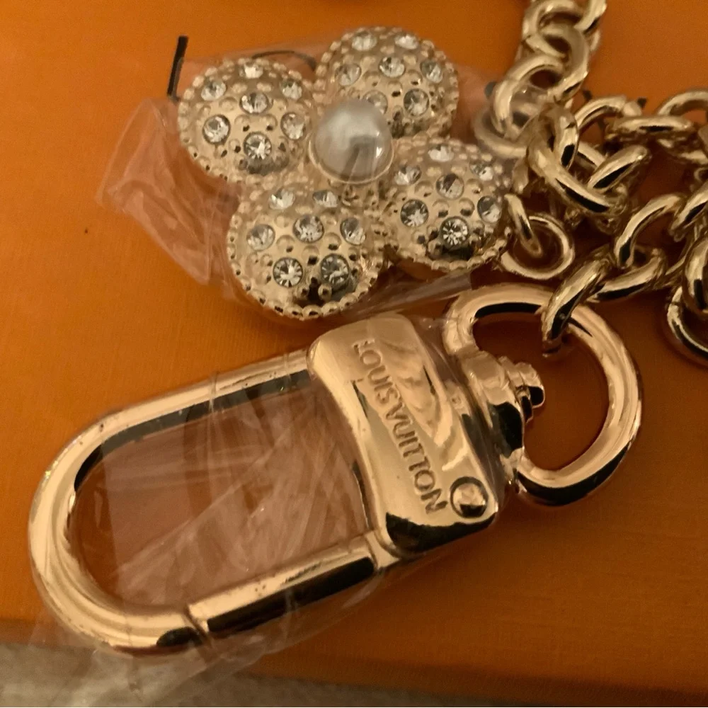 Louis Vuitton Rose Gold Crystal Charms bag chain Gorgeous used once 13 inches